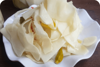 Sour bamboo shoots